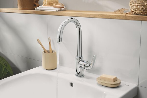 Grohe Swift umyvadlová baterie stojící StarLight Chrome 24330001