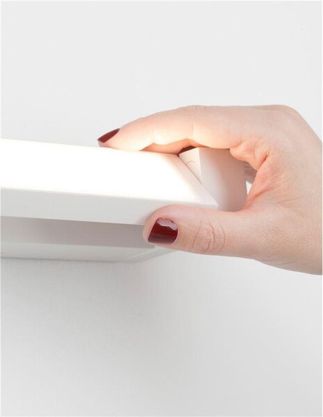 Nova Luce Nástěnné LED svítidlo LINE bílá hliník a akryl 20W 3000K