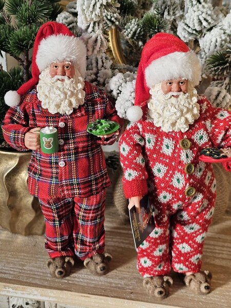 Vánoční dekorace taťka Santa Claus v overalu s bačkorkama - 16*8*28 cm - Clayre & Eef
