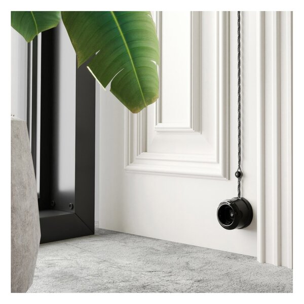 Creative cables Schuko porcelánová zásuvka na zeď Barva: Černá