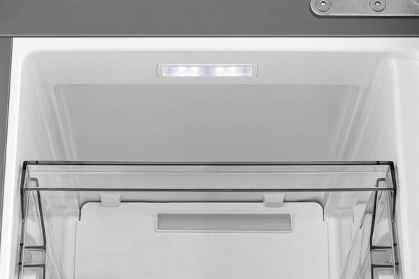 Americká lednice Hisense RQ5P470SMFE + 10 let na invertorový motor po registraci