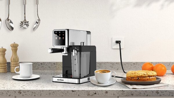 Pákový espresso kávovar s napěňovačem mléka BestBerg BBCF-2032 / 1350 W / 1,2 l / 20 bar / stříbrná/černá