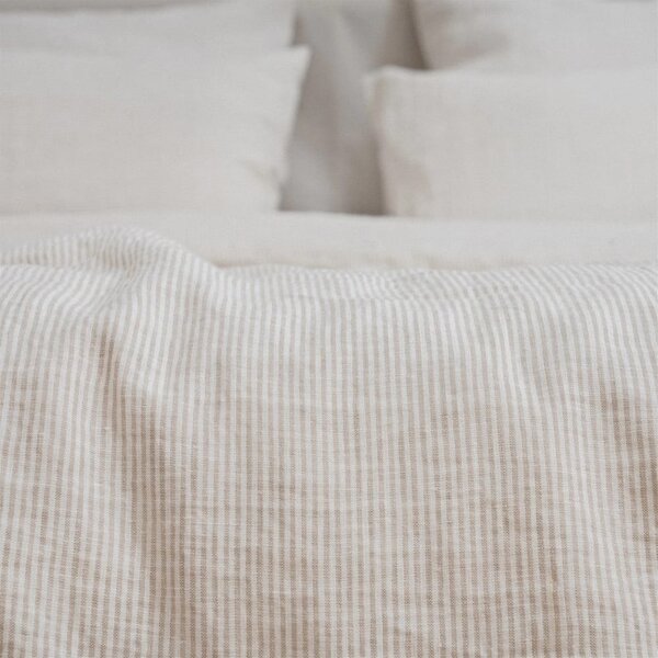 Bílobéžové lněné povlečení na dvoulůžko 200x200 cm – Linen Tales