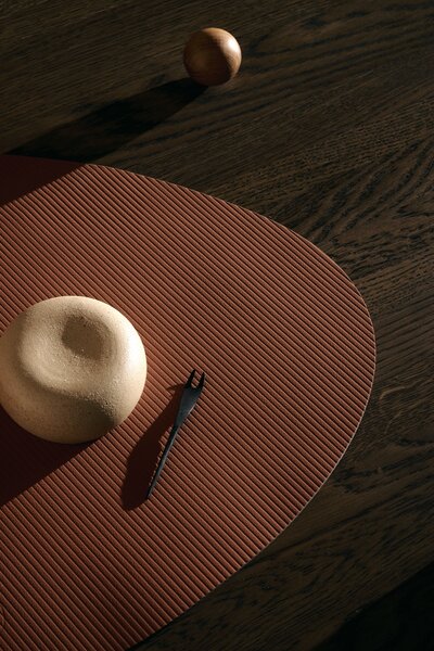 LIND DNA Prostírání Curve Dinner - Corduroy Rust LND234