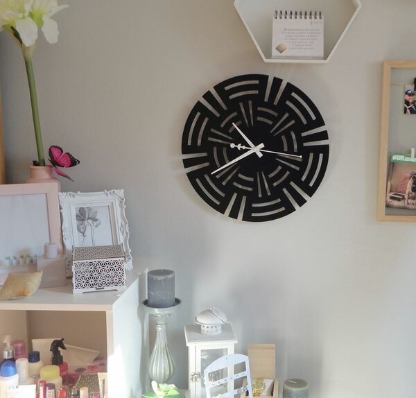 Stylové hodiny s jedinečným vzorem - CUNMAX: Černá Ral 9005 Černé ručičky 30 cm 3752-35993 X0092 PLEXI HEU+