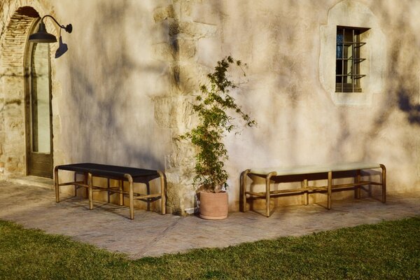 Kave Home Dřevěná zahradní lavice Alipa 180 cm s béžovým výpletem
