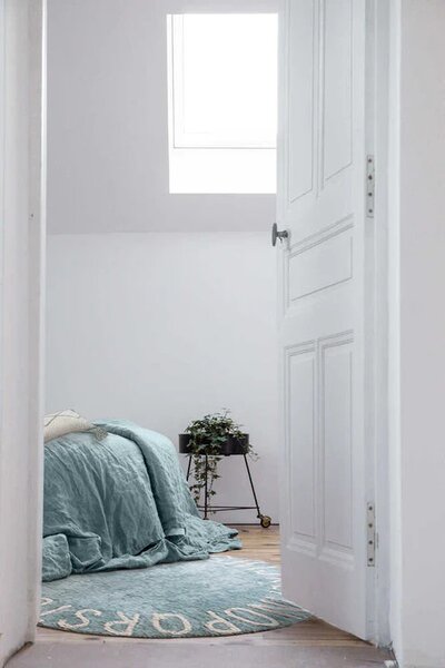 Lorena Canals, Přírodní koberec, ručně tkaný Round ABC Vintage Blue-Natural, 150x150 (průměr) kruh, modrá, dětský pokoj