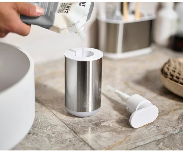 Dávkovač mýdla z nerezové oceli ve stříbrné barvě 300 ml Duo Steel – Joseph Joseph