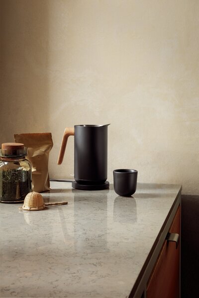 Eva Solo 502741 Rychlovarná konvice Nordic Kitchen 1,5 l černá