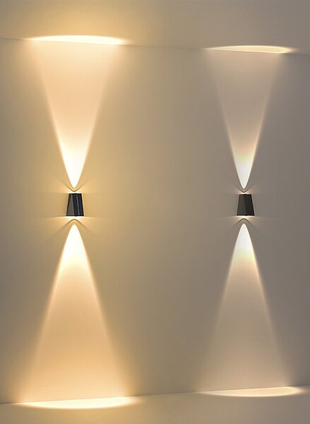 Venkovní solární nástěnné LED osvětlení IMMAX WALL-4 se světelným čidlem, 2W
