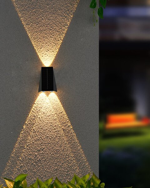 Venkovní solární nástěnné LED osvětlení IMMAX WALL-4 se světelným čidlem, 2W