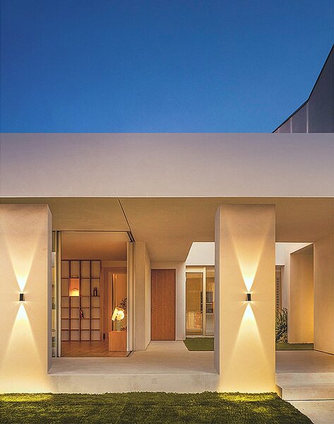 Venkovní solární nástěnné LED osvětlení IMMAX WALL-4 se světelným čidlem, 2W