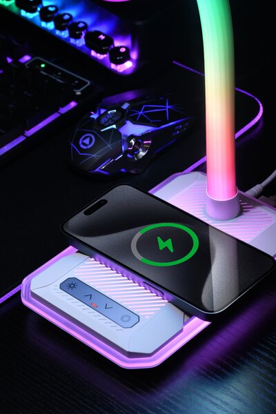 LED stolní lampička Immax GAMER RGB, QI nabíjení , USB výstup černá