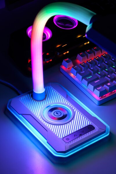 LED stolní lampička Immax GAMER RGB, QI nabíjení , USB výstup černá