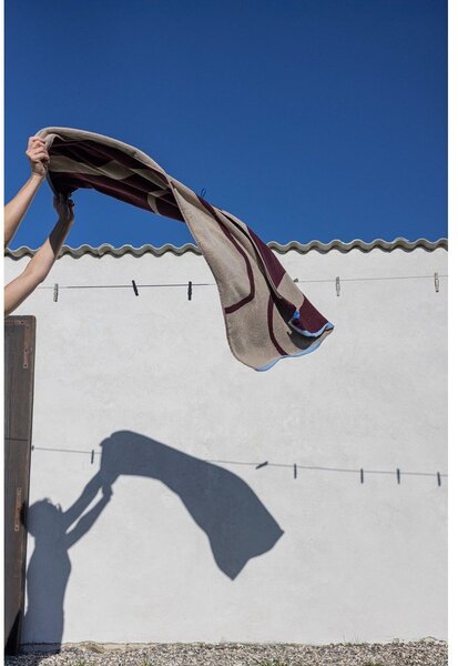 Vínová/šedobéžová froté osuška z bio bavlny 70x133 cm Nova Arte – Mette Ditmer Denmark