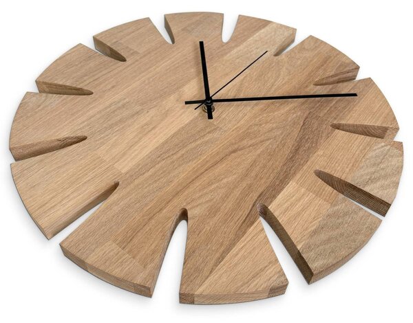Luxusní vyřezávané dřevěné hodiny na zeď - UBKOP: Černá barva RAL 9005 30 cm 4636-107946 MAS014-3041-BLACK-30