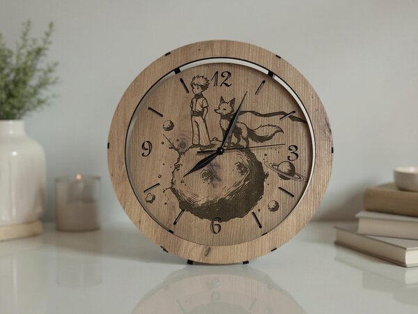"Malý princ" světelné hodiny s powerbankou a pohybovým čidlem/dub světlý velikost svítidla/hodin: 31 cm