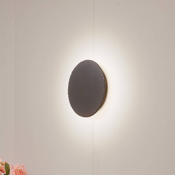 Lindby Nástěnné svítidlo LED Peetu, Ø 25 cm, břidlicová barva, stmívatelné, stmívatelný, Hliník / šedá / zinek, Obývací pokoj / jídelna, Kámen, Moderní