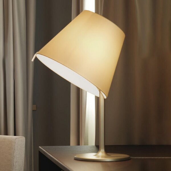 Stolní lampa Artemide, Melampo, Béžová, Obývací pokoj, Tkanina / Textil, Design
