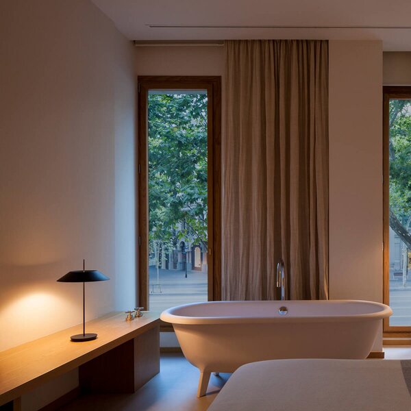Stolní lampa Vibia, Mayfair, stmívatelné, Černá, Chodba, Kov, Design