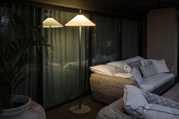 SAIGON šedá/bílá stojací lampa 2M R55 - FARO