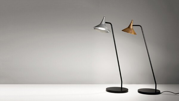 Artemide stolní LED lampa Unterlinden 9 W 2700K stmívatelná hliník