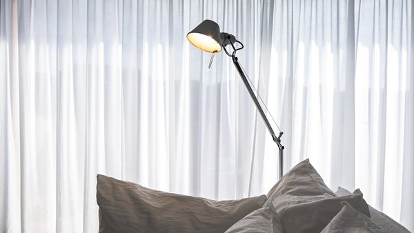 Artemide stojací lampa Tolomeo LED TW 11 W stmívatelná bez základny