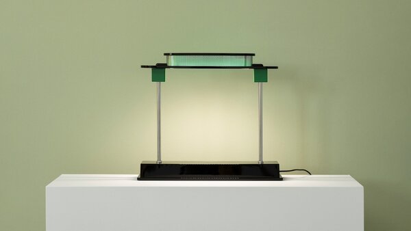 Artemide stolní LED lampa Pausania 14 W stmívatelná