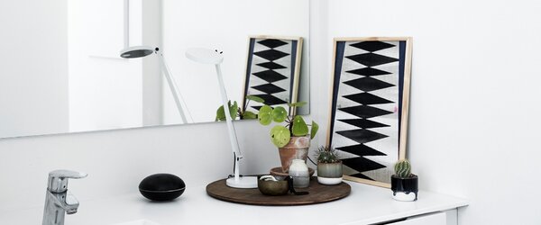 Artemide stolní LED lampa Demetra Micro 6 W 2700K stmívatelná bílá