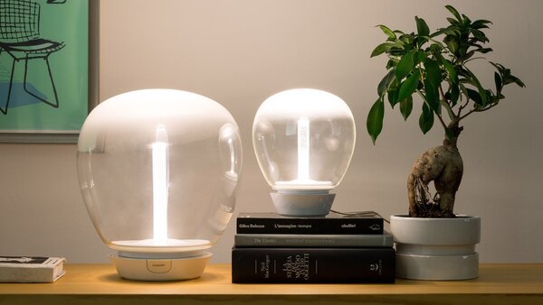 Artemide stolní lampa Empatia 16 LED 11 W 3000K stmívatelná