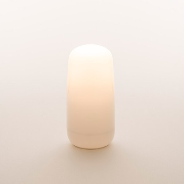 Artemide stolní svítidlo Gople Portable 2,4 W 2700K stmívatelné USB-C