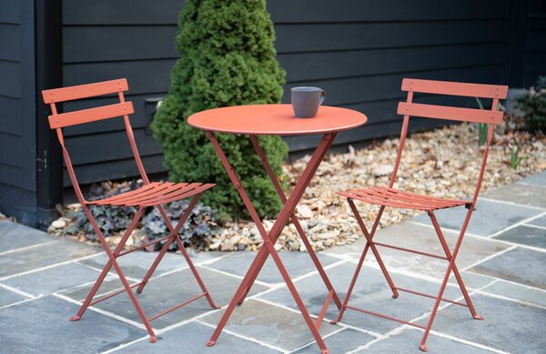 Zemitě červený kovový skládací stůl Fermob Bistro Ø 77 cm