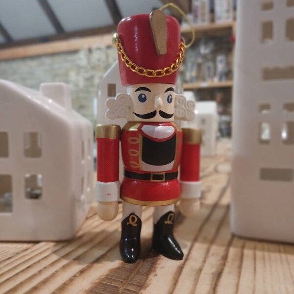 DECOLED Dřevěná vánoční ozdoba louskáček 12 cm, závěsný