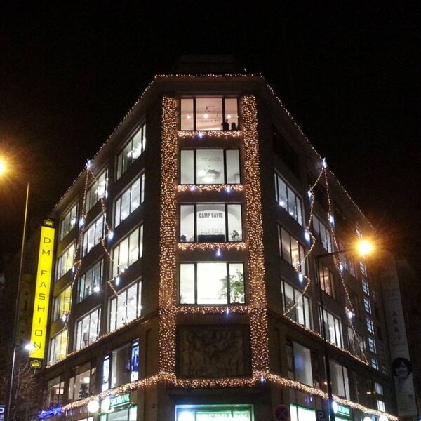 DECOLED Easy Fix LED světelný závěs venkovní, 100 × 1200 cm, teple bílá, 1200 diod, bílý kabel, IP67, prodlužovací