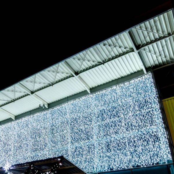 DECOLED Easy Fix LED světelný závěs venkovní, 100 × 700 cm, ledově bílá, 600 diod, bílý kabel, IP67, prodlužovací