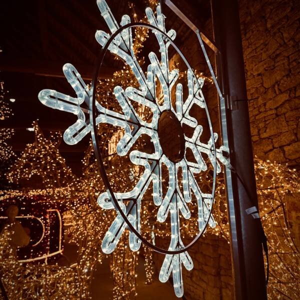DECOLED Easy Fix 2D LED světelná vločka X, 85 × 85 cm, ledově bílá, závěsný