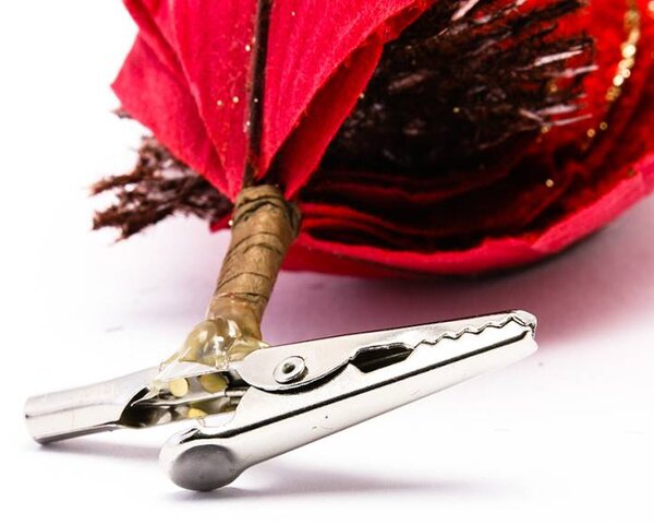 DECOLED Dekorace umělý květ se svorkou, červená, 20 cm, látka