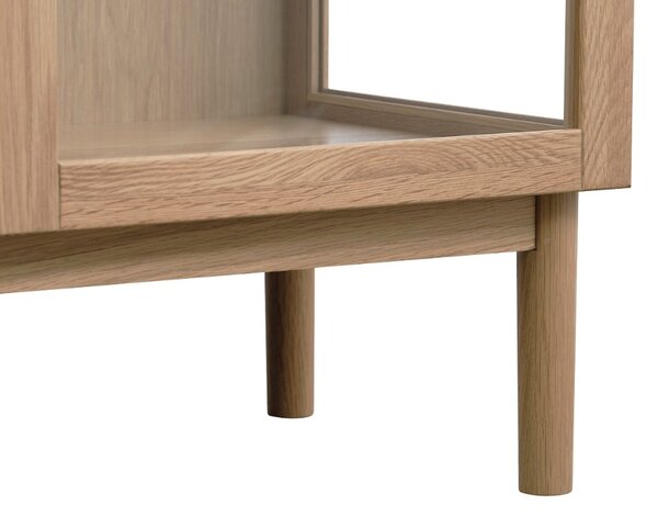 Designová vitrína Dallan 140 cm přírodní dub