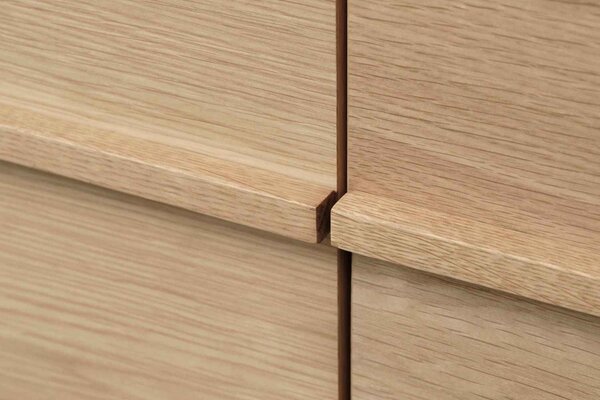 Designová komoda Zayleigh 140 cm vzor dub