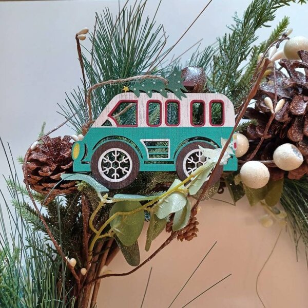 DECOLED Dřevěná vánoční ozdoba autobus 12 × 9,5 cm, k zavěšení