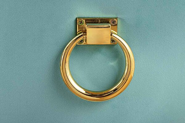 Designová židle Queen světle modrý samet