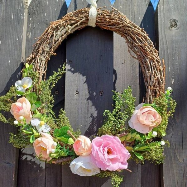 DECOLED Velikonoční věnec na dveře 34 × 31 × 8 cm, proutí a květy, venkovní