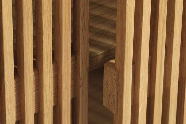 Designová skříňka Calloway 140 cm přírodní dub