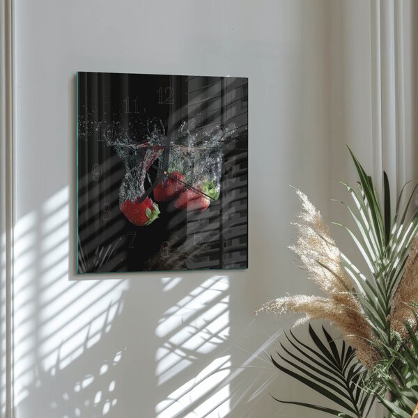 Skleněné hodiny na stěnu Jahody zskc-30x30-00057647