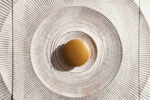Designová komoda Venetia 140 cm bílé mango