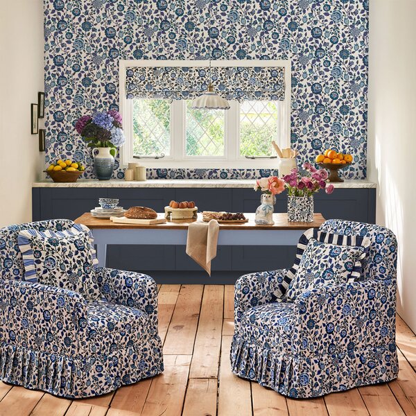 Vliesová tapeta na zeď, modrá, květiny, jahody, 125498, Cath Kidstone