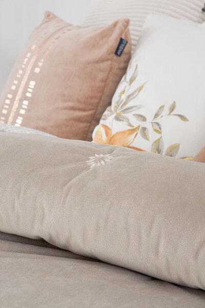 Textil Antilo Sametový přehoz Arxy Beige, béžový, se 2 povlaky na polštář 70x50 cm Rozměr: 250x270 cm