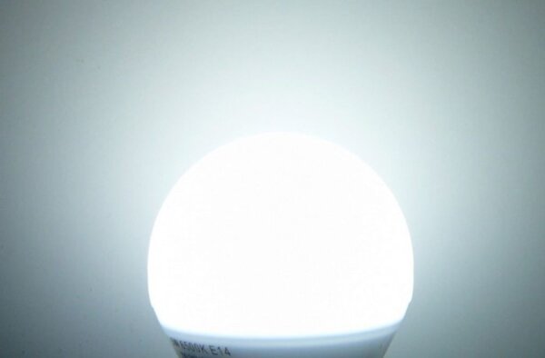 LED Solution LED žárovka 5,5W E14 Barva světla: Studená bílá 170