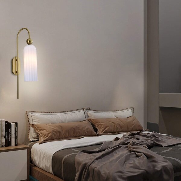 Nástěnná lampa PIEGA 1xE14/40W/230V mosaz/bílá