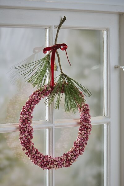 Korálkový věneček Wooden Beads Rose Ø 22 cm
